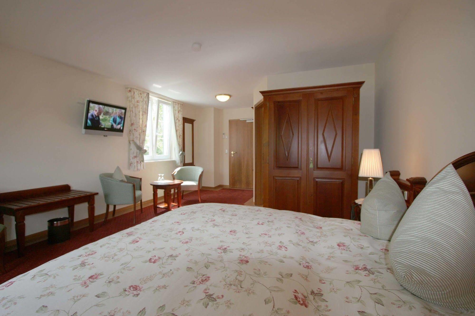 Hotel Muehle Бинцен Экстерьер фото